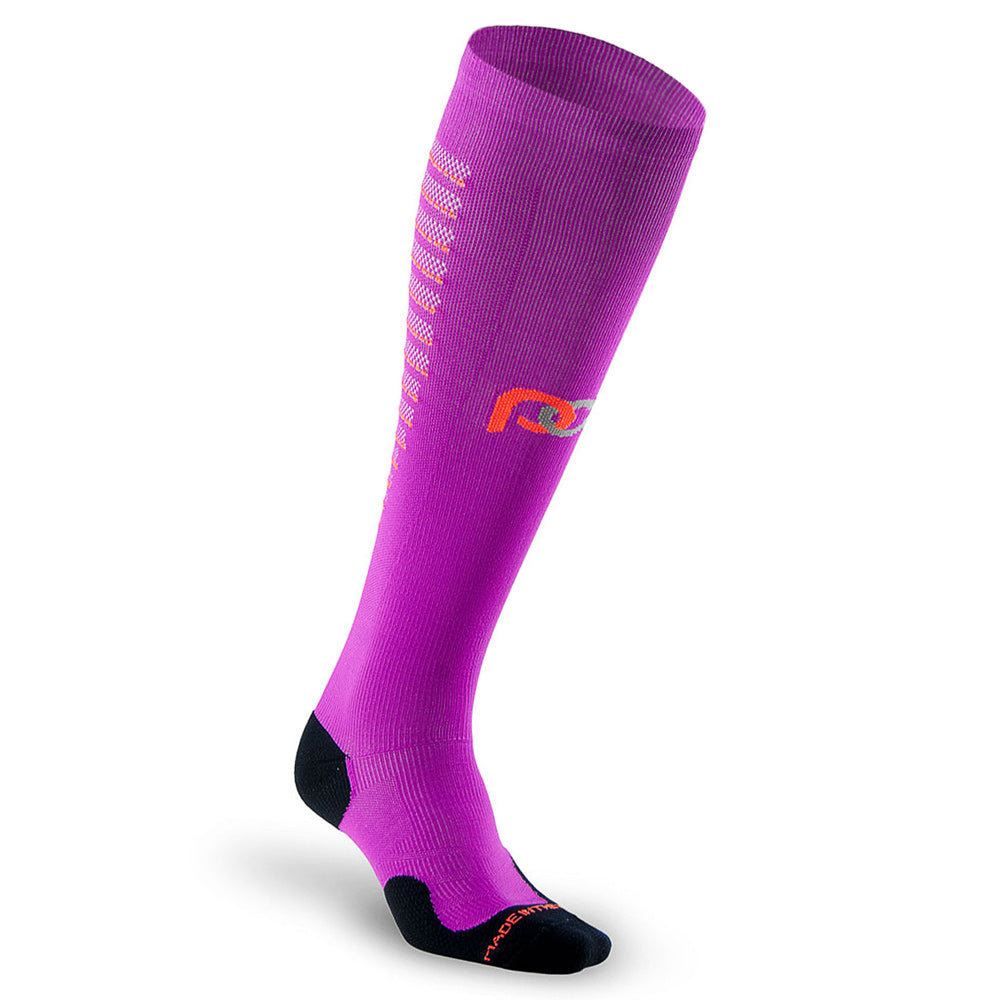 03102022_Knee-High_Compression_Socks_Marathon_Elite_Berry_1.jpg