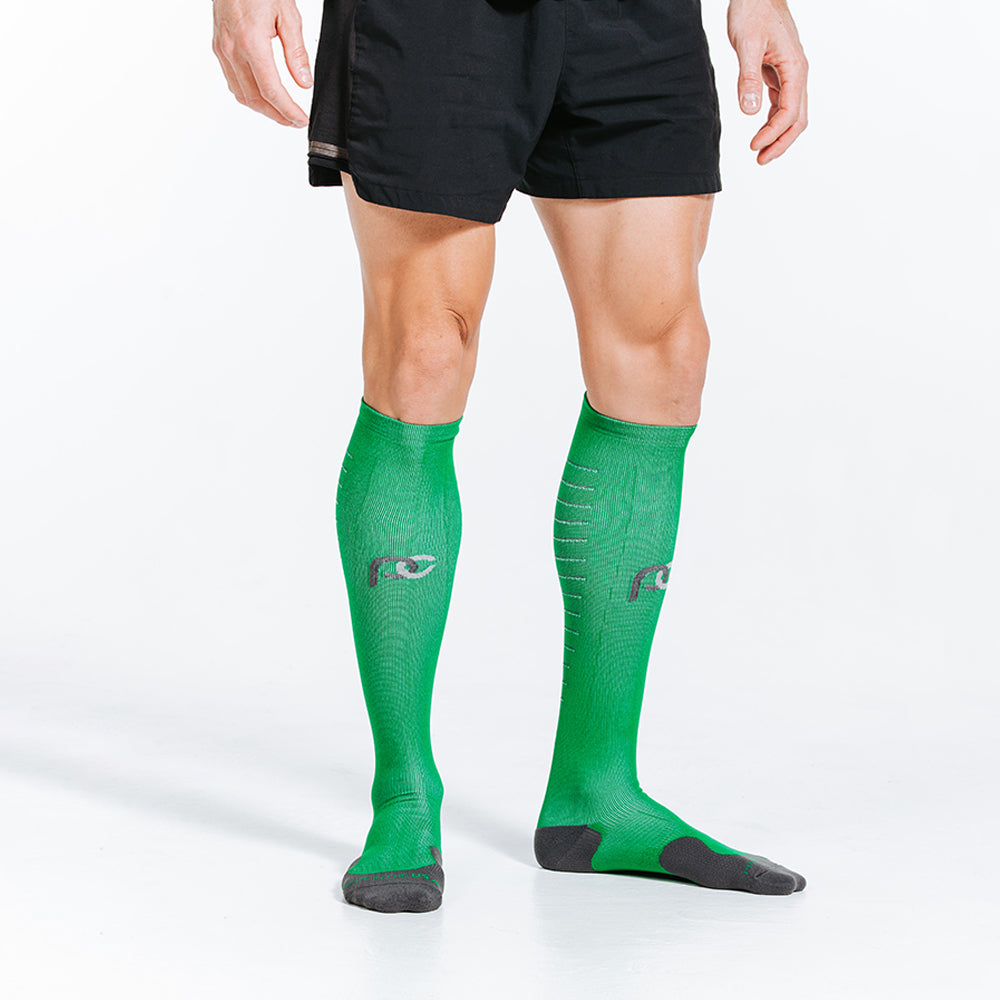 Elite, Kelly Green