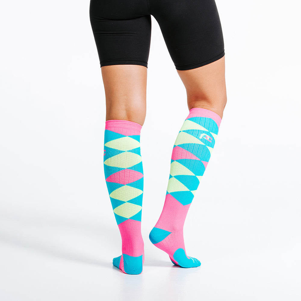 03122022-Knee-High-Compression-Socks-Marathon-Derby-Argyle-2.jpg