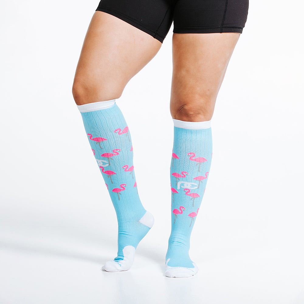 03122022-Knee-High-Compression-Socks-Marathon-Flamingos-2.jpg