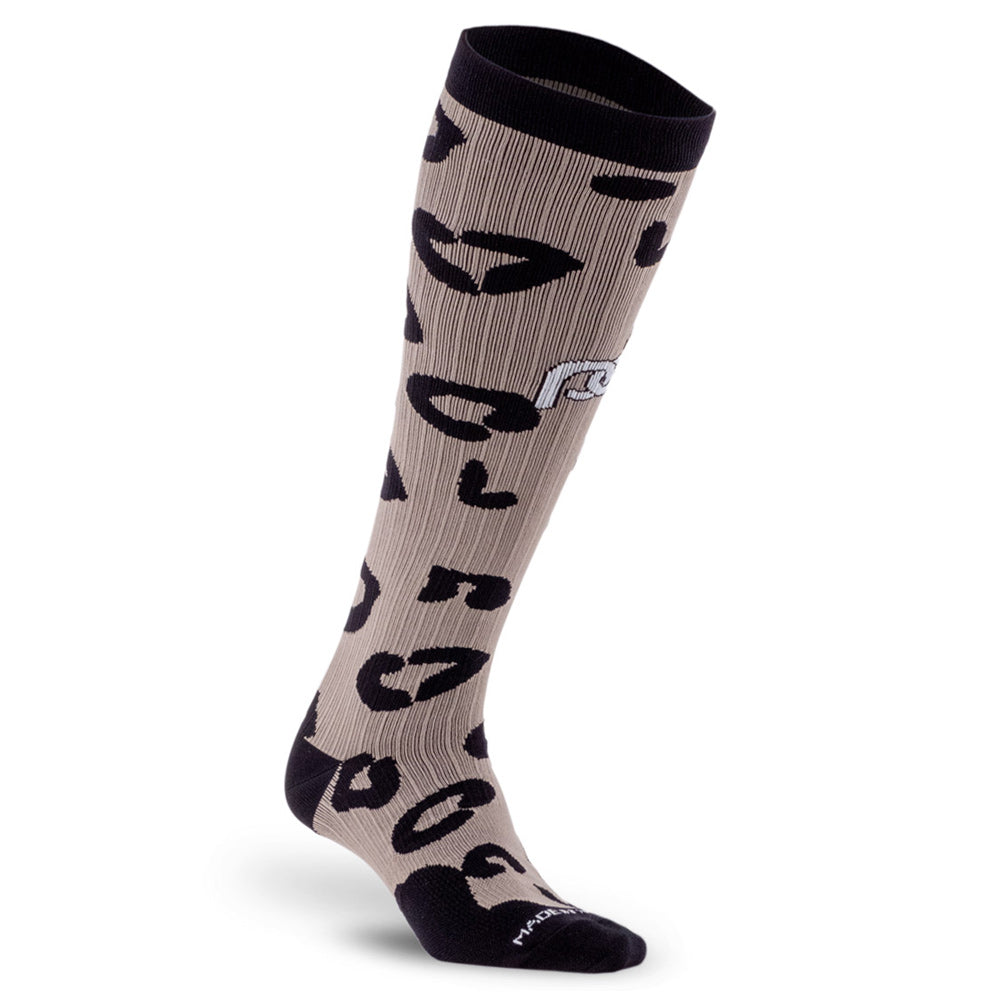 03122022-Knee-High-Compression-Socks-Marathon-Leopard-1.jpg