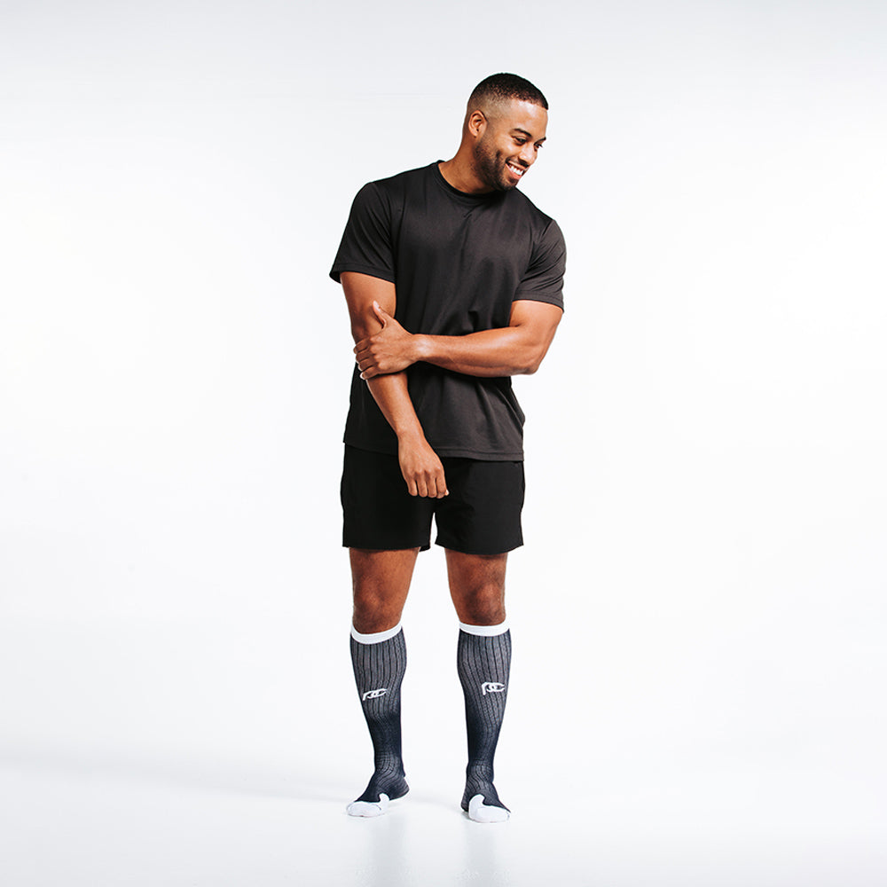 03122022-Knee-High-Compression-Socks-Marathon-Navy-Over-White-2.jpg